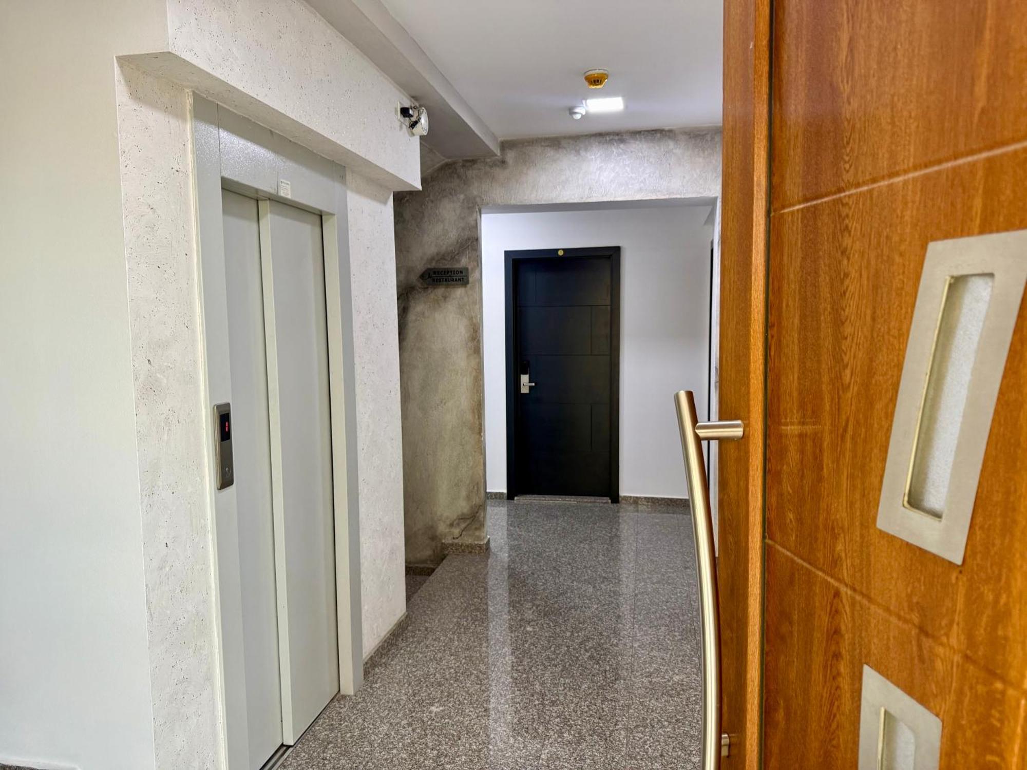 Villa Eleni Apartments สโกเปีย ภายนอก รูปภาพ